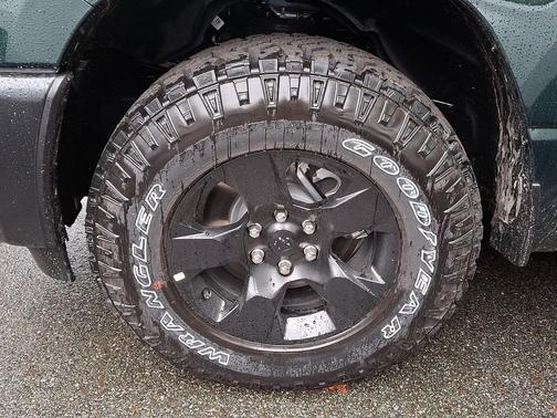 Serrano Green Metallic 2026 RAM 1500 Warlock Crew Cab 4x4 5'7' Box