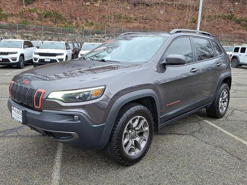 Granite Crystal Metallic Clearcoat 2020 Jeep Cherokee Trailhawk