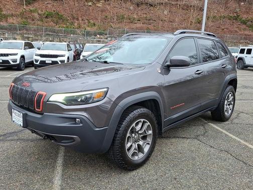 Granite Crystal Metallic Clearcoat 2020 Jeep Cherokee Trailhawk