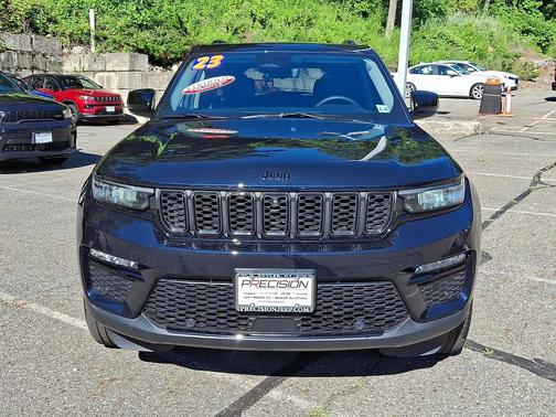 Midnight 2023 Jeep Grand Cherokee Limited