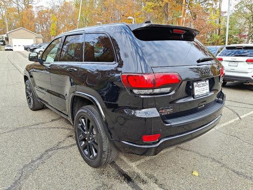 2022 Jeep Grand Cherokee Laredo