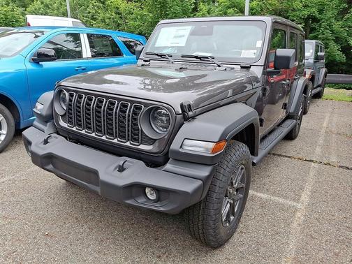 Granite Crystal Metallic Clearcoat 2026 Jeep Wrangler Sport S
