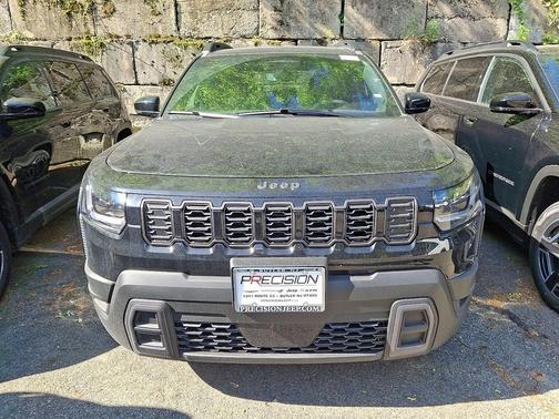 Diamond Black Crystal Pearlcoat 2026 Jeep Cherokee Limited