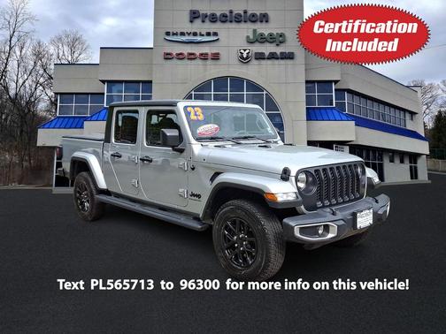 Silver Zynith Clearcoat 2023 Jeep Gladiator Sport S