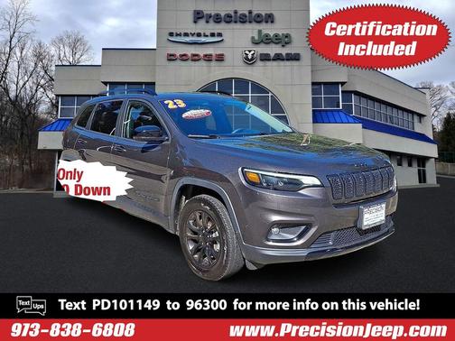 Granite Crystal Metallic Clearcoat 2023 Jeep Cherokee Altitude