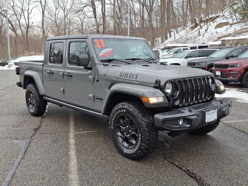 Sting-Gray Clearcoat 2023 Jeep Gladiator Willys 4x4