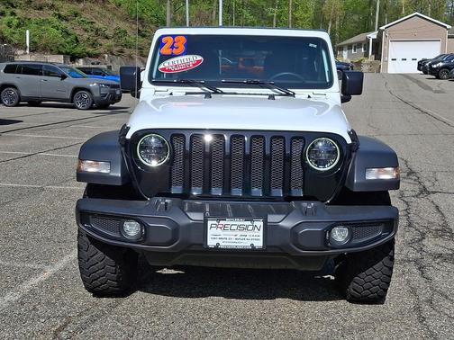 Bright White Clearcoat 2023 Jeep Wrangler Willys