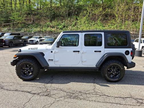 Bright White Clearcoat 2023 Jeep Wrangler Willys
