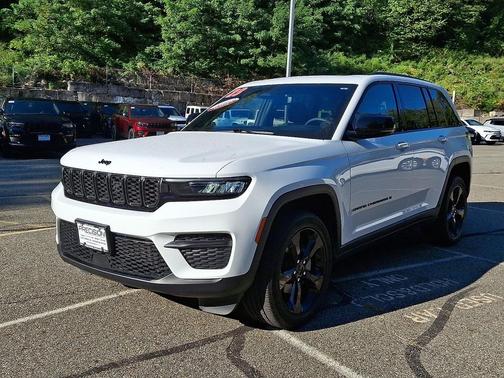 2023 Jeep Grand Cherokee Altitude