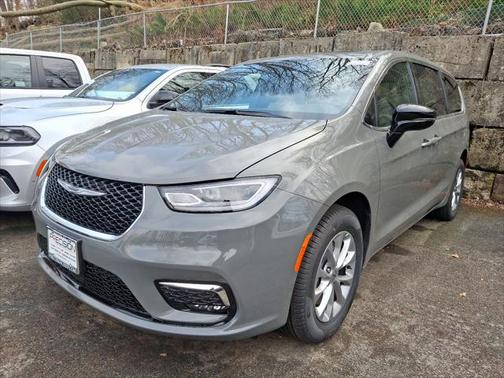 2025 Chrysler Pacifica L