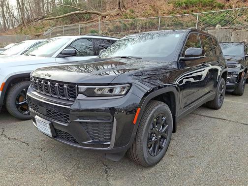 2026 Jeep Grand Cherokee Altitude