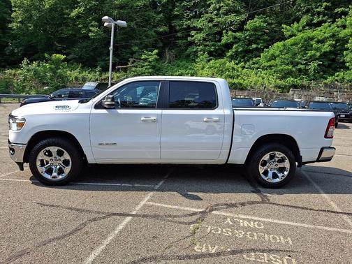 Bright White Clearcoat 2022 RAM 1500 Big Horn/Lone Star