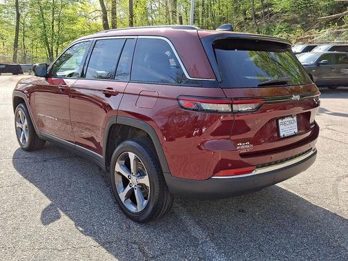Velvet Red Pearlcoat 2023 Jeep Grand Cherokee Limited