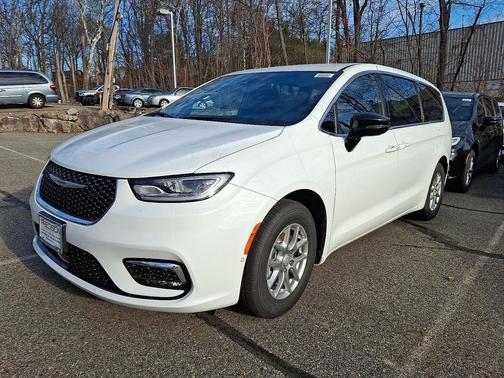 Bright White Clearcoat 2026 Chrysler Pacifica L