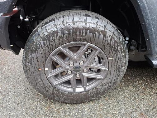 Granite Crystal Metallic Clearcoat 2026 Jeep Wrangler Sport S