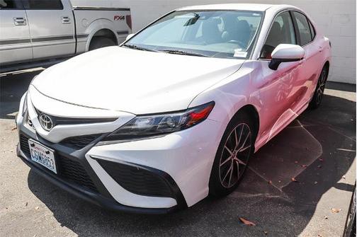 2021 Toyota Camry SE