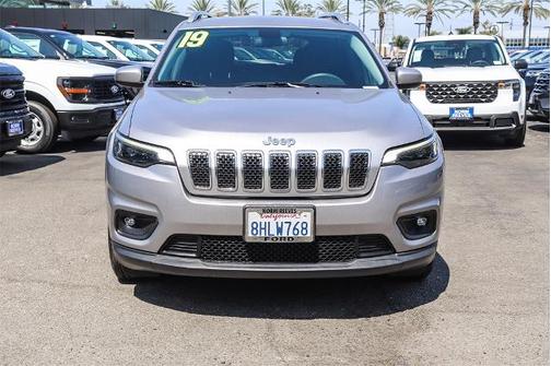 2019 Jeep Cherokee LATITUDE