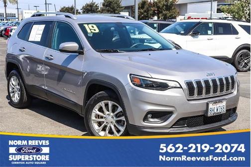 2019 Jeep Cherokee LATITUDE
