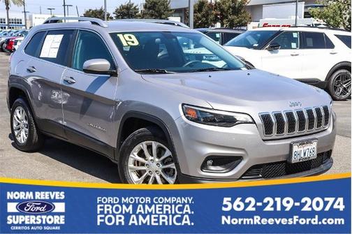 2019 Jeep Cherokee LATITUDE