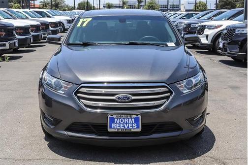 2017 Ford Taurus SEL