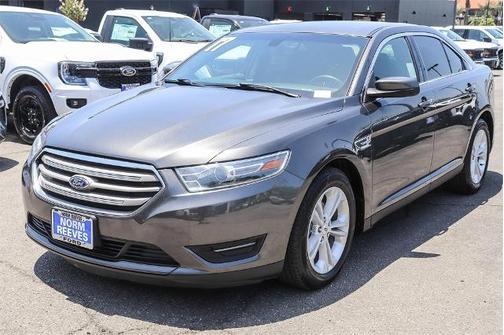 2017 Ford Taurus SEL