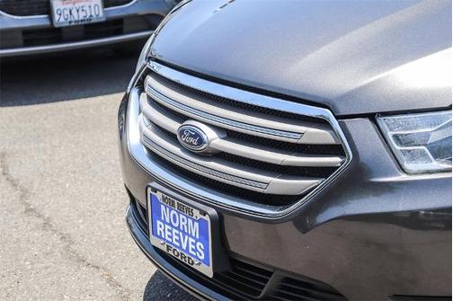 2017 Ford Taurus SEL