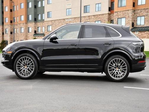 2022 Porsche Cayenne S
