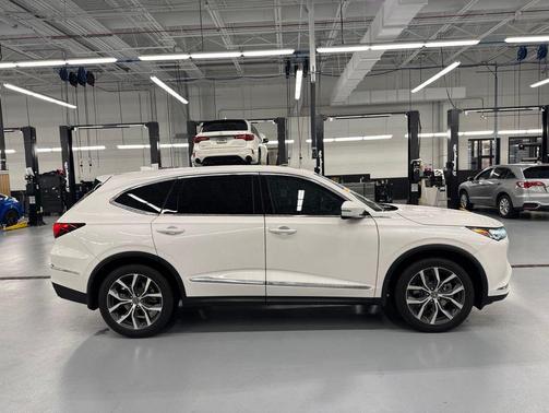 Platinum White Pearl 2023 Acura MDX Technology Package