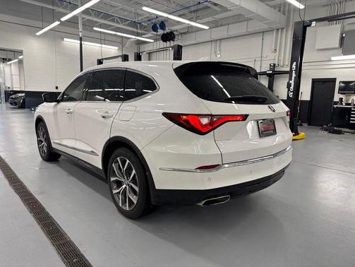 Platinum White Pearl 2023 Acura MDX Technology Package