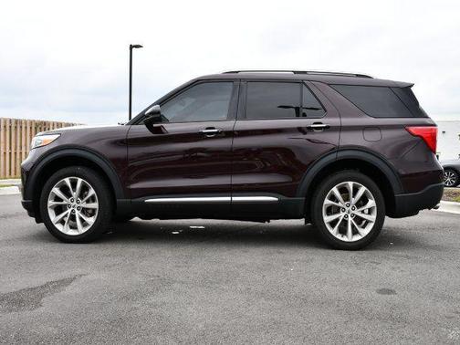 Diamond Red Tri-Coat 2023 Ford Explorer Platinum