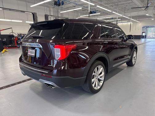 Diamond Red Tri-Coat 2023 Ford Explorer Platinum