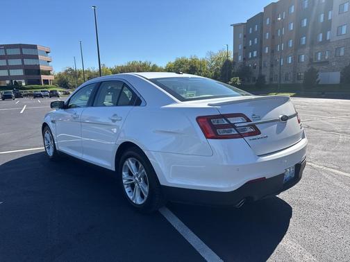 2013 Ford Taurus SEL