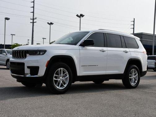 2022 Jeep Grand Cherokee L Laredo