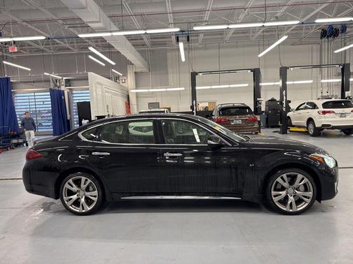 2016 INFINITI Q70L 3.7X