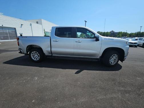 Silver Ice Metallic 2019 Chevrolet Silverado 1500 LT