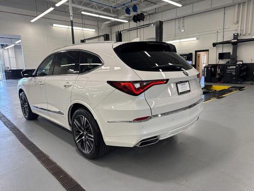 Platinum White Pearl 2026 Acura MDX Advance Package