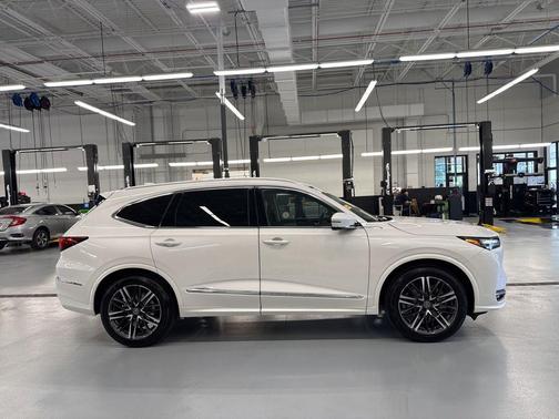Platinum White Pearl 2026 Acura MDX Advance Package