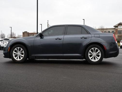 2016 Chrysler 300 Limited