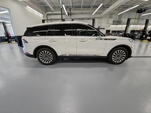 2022 Lincoln Aviator Reserve AWD