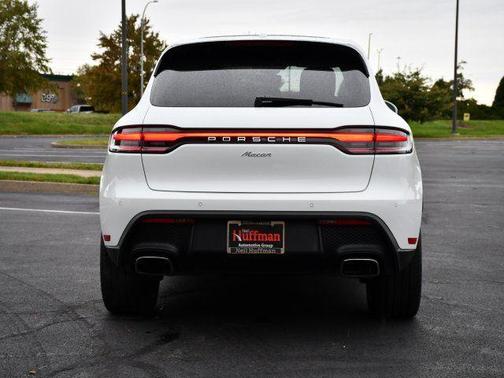 2023 Porsche Macan 