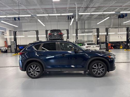 Deep Crystal Blue Mica 2018 Mazda CX-5 Touring