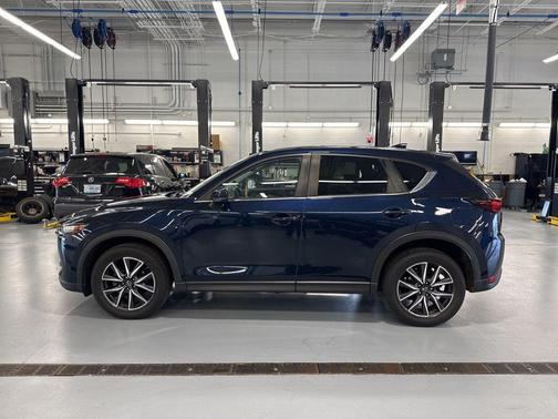 Deep Crystal Blue Mica 2018 Mazda CX-5 Touring