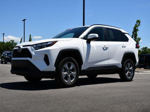 Ice Cap 2025 Toyota RAV4 XLE