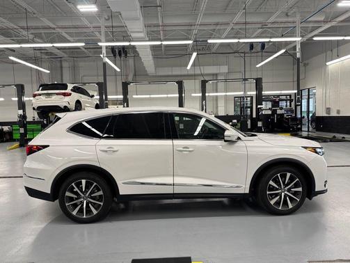 Platinum White Pearl 2026 Acura MDX Technology Package