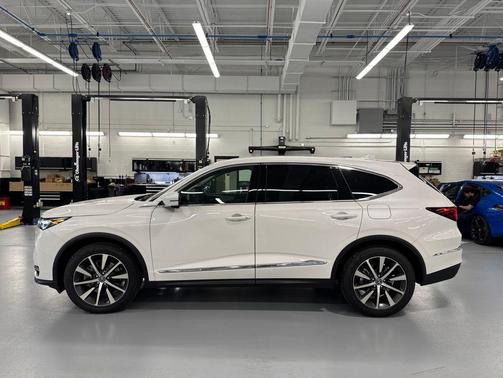 Platinum White Pearl 2026 Acura MDX Technology Package