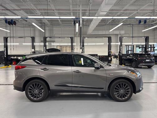 Liquid Carbon Metallic 2023 Acura RDX A-Spec Advance Package