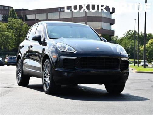2017 Porsche Cayenne Base