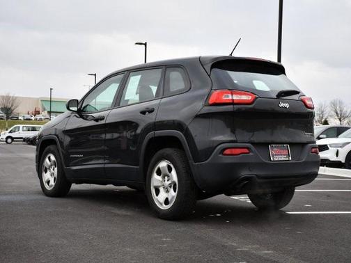 2016 Jeep Cherokee Sport