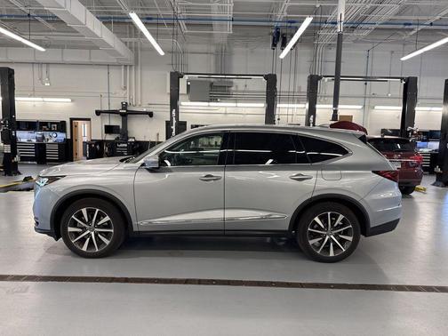 Solar Silver Metallic 2026 Acura MDX Technology Package