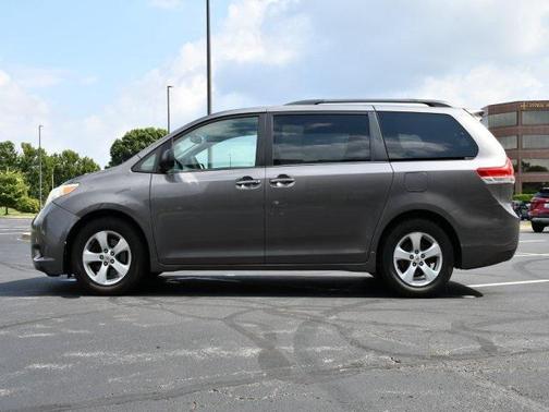2011 Toyota Sienna Base